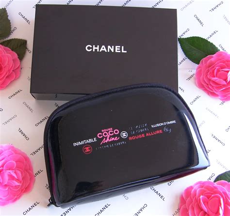 chanel kosmetiktasche schwarz|Chanel Kosmetiktasche Make.